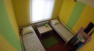 Гостиница Ostrova Hostel Южно-Сахалинск Стандартный двухместный номер с 1 кроватью или 2 отдельными кроватями-2